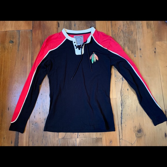 Official NHL Chicago Blackhawks Long Sleeve T - Picture 1 of 3
